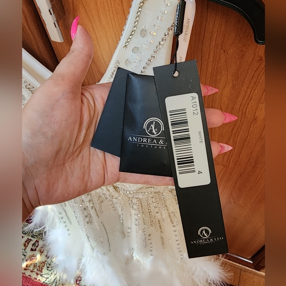 STYLE A1012- WHITE BY ANDREA & LEO COUTURE, SIZE 4 NWT - Picture 5 of 6